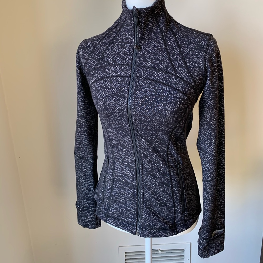 Lululemon Define jacket, size 6, heather grey